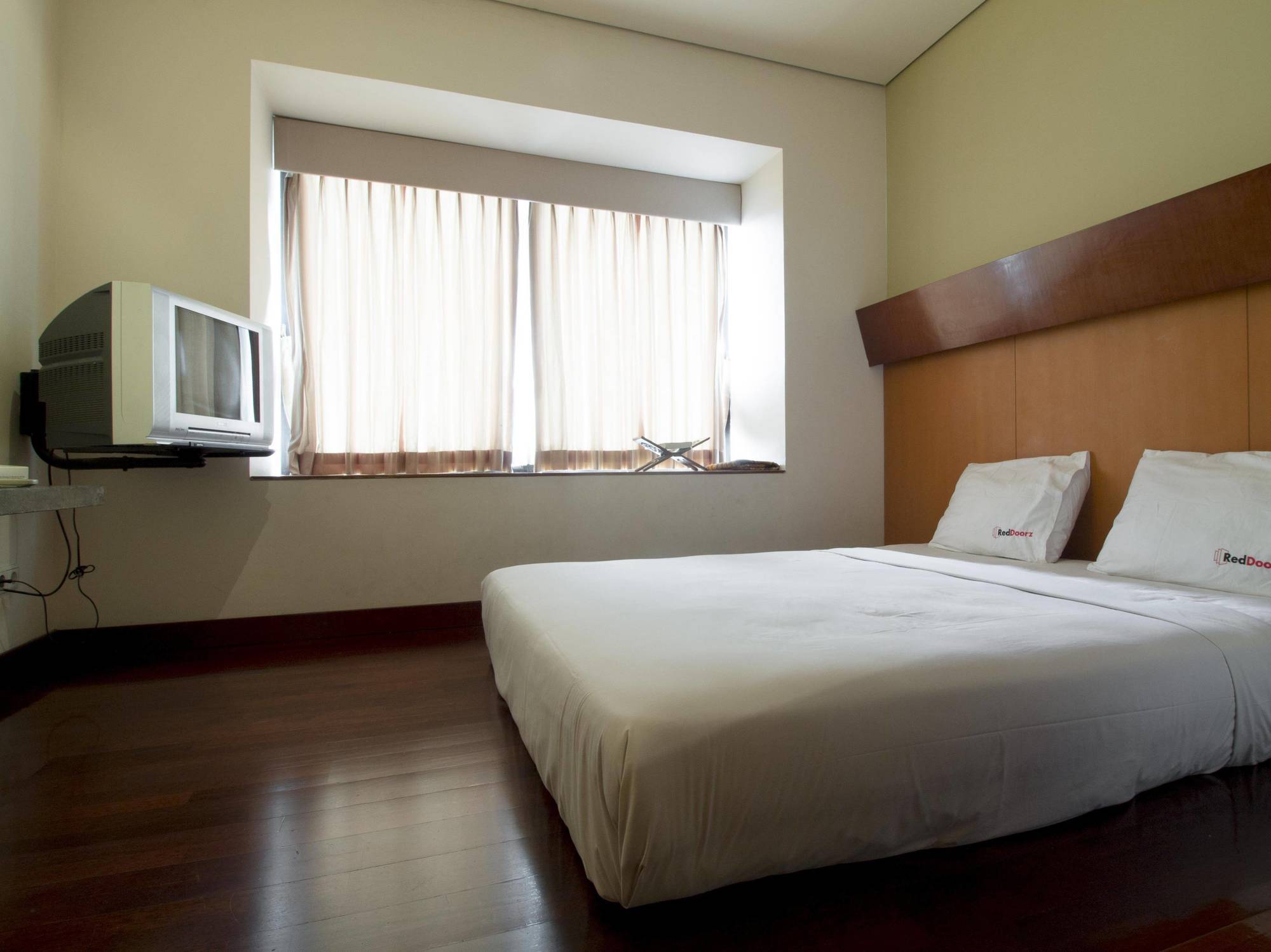 Reddoorz @ Gegerkalong Girang Hotel Bandung Exterior photo